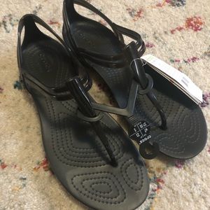 NWT Crocs Isabella t-strap sandals size 7